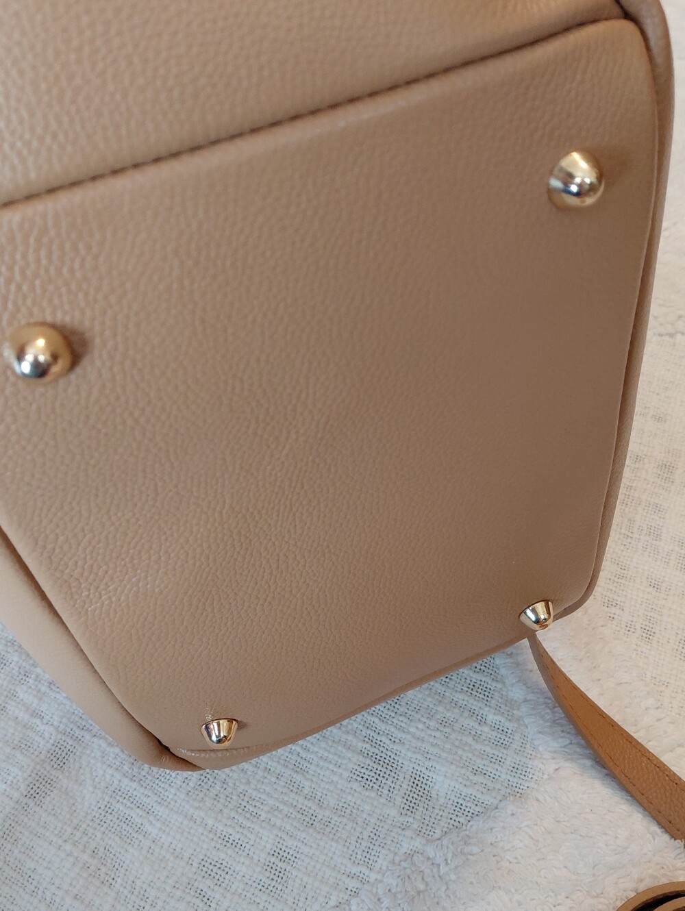 Italian Tan Leather East West Purse - Picture 11 of 13